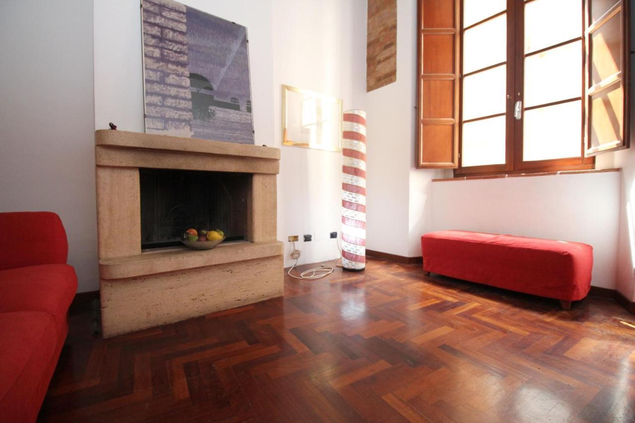 Logge Del Papa Apartment Siena Exterior foto